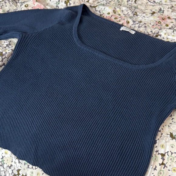 Navy Long Sleeve Ribbed Top - Picture 4 of 4